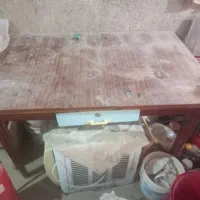 میز فلزی