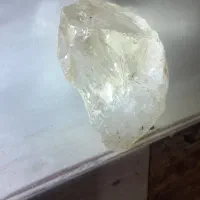 سنگی باسختی بالا وداخل سنگ هم خالی نظر بدهید لطفا|جواهرات|تربتحیدریه, باغ ملی|دیوار