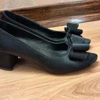 کفش|کیف، کفش، کمربند|قم, انسجام|دیوار