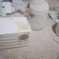 تعدادی قفس و لانه عروس هلندی
