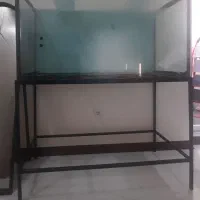 آکواریم پایه دار