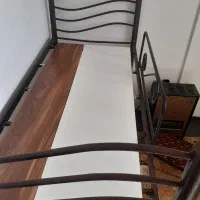 تخت خواب دوطبقه فلزی محکم دو عدد|تخت و سرویس خواب|خمینیشهر, |دیوار