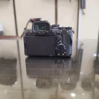 دوربین بدون آینه سونی به همراه شارژر Sonya7iv body|دوربین عکاسی و فیلم‌برداری|تهران, بازار|دیوار