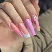 آموزش کاشت ناخن