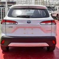 کرولا کراس نیمه فول