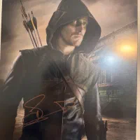 امضای بازیگر Arrow
