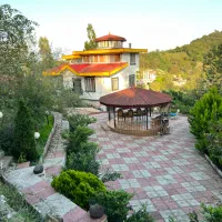 ۱۵۴۰ مترمربع باغ ویلا جنگلی با چشم انداز دریا