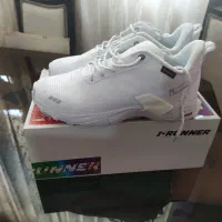 کتونی آی رانر اصل سفید