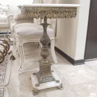 یکعدد میز برنجی سالم سالم|میز تلفن|تهران, حافظیه|دیوار