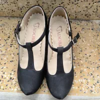 نیم بوت وکفش|کیف، کفش، کمربند|مهاباد (آذربایجان غربی), |دیوار