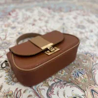 کیف|کیف، کفش، کمربند|کاشمر, |دیوار