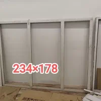 پنجره دوجداره با شیشه