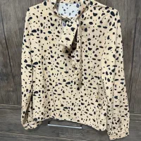 تعدادی شومیز مجلسی|لباس|لاهیجان, جمهوری|دیوار