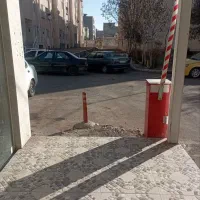 نگهبان مجتمع مسکونی