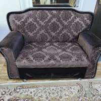 مبل 7 نفره همراه با میز عسلی