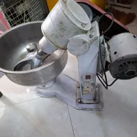 تنور سفالی و خمیر گیر ، میز کار ، حروف چنلیوم