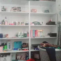 کتابخانه یا قفسه لوازم ارایشی