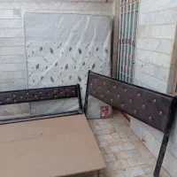 تخت‌و‌تشک‌