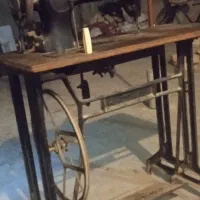 چرخ خیاطی پایه دار سینگر عتیقه قدیمی