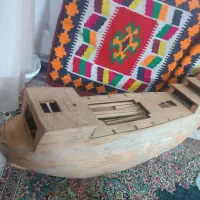 قایق چوبی