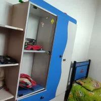 تخت وکمد نوجوان کاملا سالم