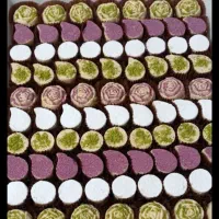 پخش عمده حلوا و پک آبمیوه و کیک