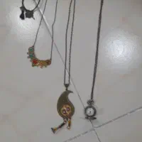 سه عدد آویز بدل ویک عدد دسبند