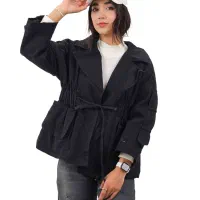 فروشنده  خانم پوشاک