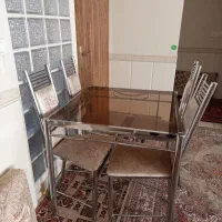 میژغذاخوری