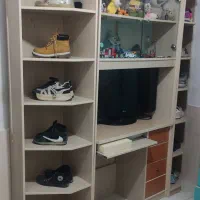 کتاب خونه و میز کامپیوتر و شلف