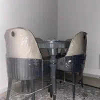 میز ناهار خوری در حد نو