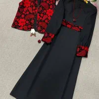 لباس زنانه (پیراهن و رویه) کاملا نو