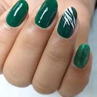 آموزش کاشت ناخن با مدرک فنی حرفه ای