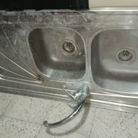 سینک با شیر آب