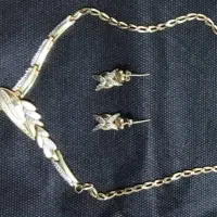 طلا همراه با فاکتور مطابق عکس