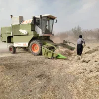 کمباین جهت کوبیدن کلش|خودرو سنگین|کبودرآهنگ, |دیوار