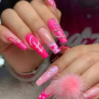 کاشت و ترمیم ناخن کاشت و اکستشن مژه لیفت ابرو