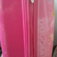 چمدان دخترانه|کفش و لباس بچه|رودهن, |دیوار