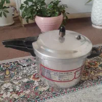 زود پز ۶ لیتری