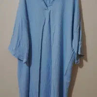 تعدادی مانتو و لباس
