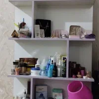 کتابخانه یا باکس لوازم آرایش