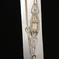 ست دستبند و ساعت فول نگین نو و سالم