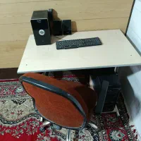 کامپیوتر پول یک گوشی لمسی