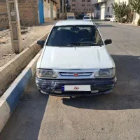 پراید سفید ۸۲