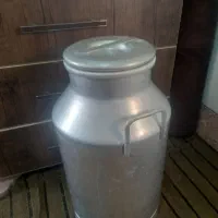 بیدون شیر  یا ظرف شیر رویی در نی‌ریز