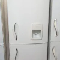 یخچال فریزر آبسردکن دار درحدجهیزیه