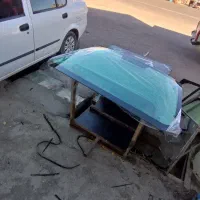 شیشه اتومبیل حسین