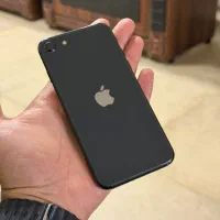 آیفون se2020