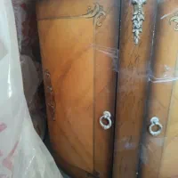 کنسول جنس چوب راش و کاملا براق|بوفه، ویترین، کنسول|تهران, نیروی هوایی (پیروزی)|دیوار