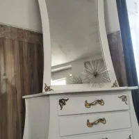 آیینه وکنسول